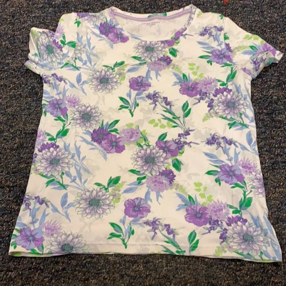Laura Scott White Floral Shirt Sleeve Tee sz. S
